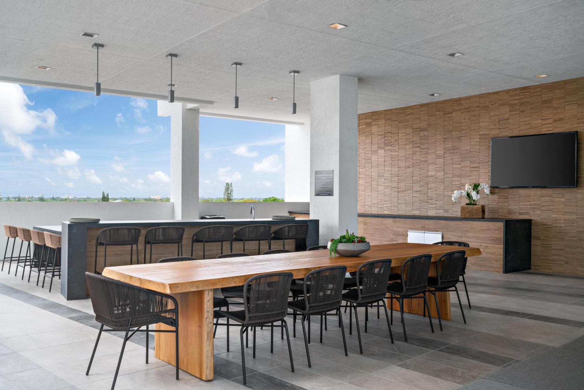 3900-1205mg Design District, 1 Bedroom & 1 Bathroom * Miami
