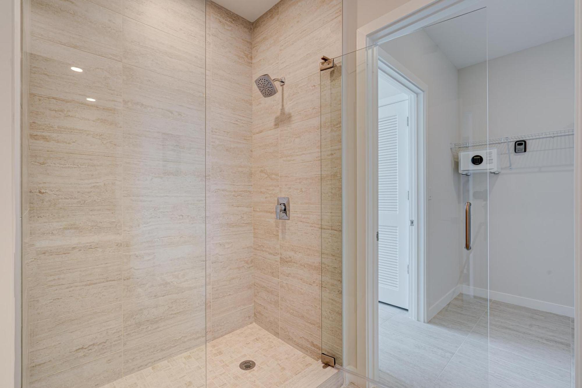 3900-1205mg Design District, 1 Bedroom & 1 Bathroom